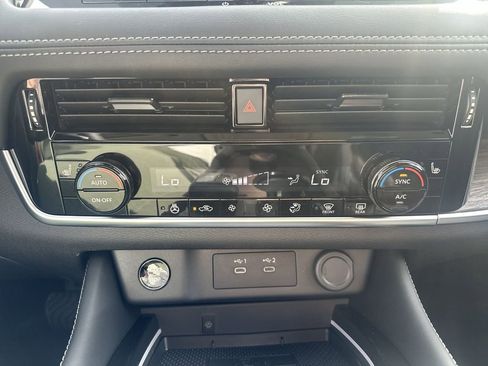 New 2026 Nissan Rogue Platinum AWD/4WD image 17