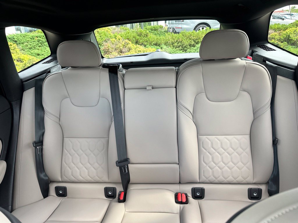 Certified 2026 Volvo XC60 T8 Plus w/ Protection Package Premier AWD/4WD image 35