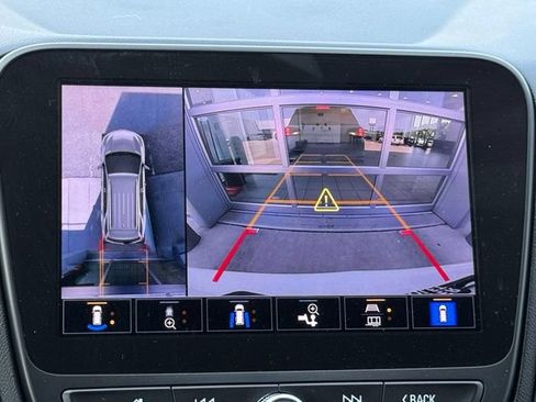 Used 2022 Chevrolet Equinox RS w/ RS Leather Package AWD/4WD image 4