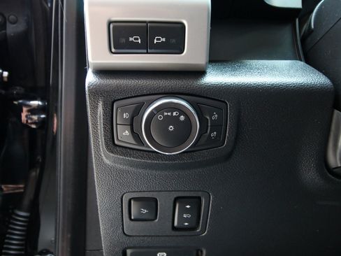 Used 2019 Ford F250 Lariat w/ Lariat Ultimate Package AWD/4WD image 25