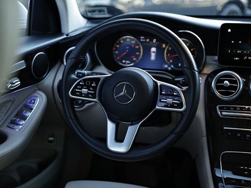 Used 2022 Mercedes-Benz GLC 300 4MATIC image 27