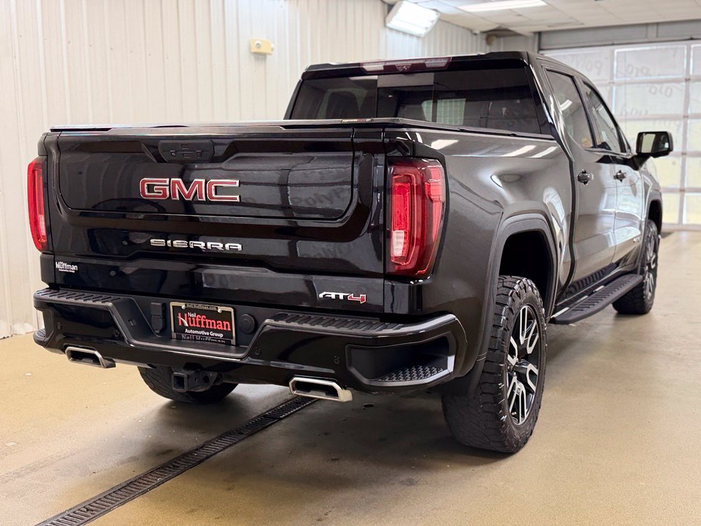 Used 2021 GMC Sierra 1500 AT4 w/ AT4 Premium Package AWD/4WD image 8