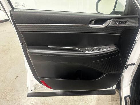 Used 2025 Hyundai Palisade Limited AWD/4WD image 17