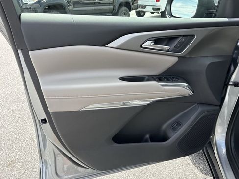 New 2026 Chevrolet Traverse LT image 23