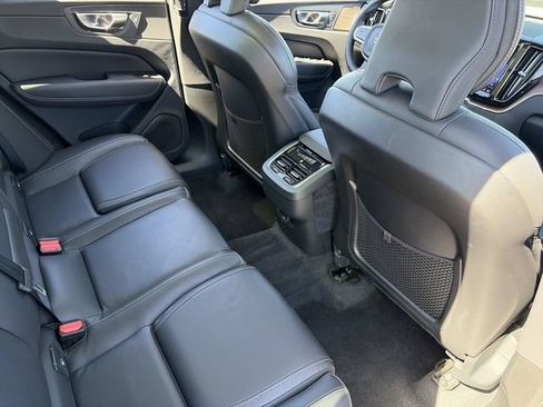 Used 2023 Volvo XC60 B5 Ultimate w/ Protection Package Premier FWD image 15