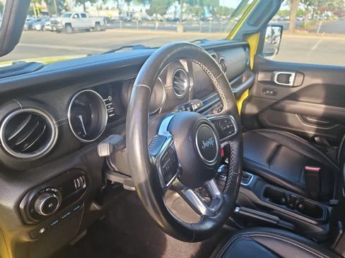 Used 2023 Jeep Wrangler Unlimited Sahara w/ Cold Weather Group AWD/4WD image 2