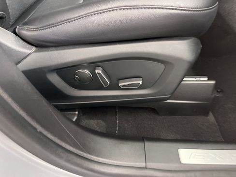 Used 2020 Ford Explorer Limited image 8