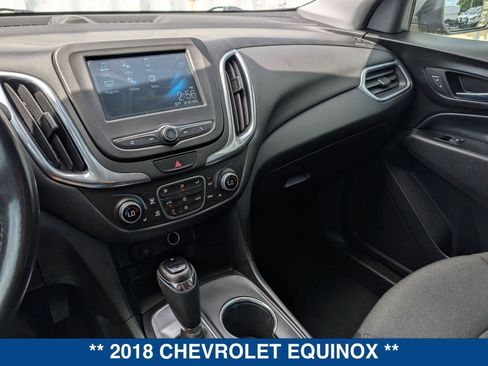 Used 2018 Chevrolet Equinox LT image 30