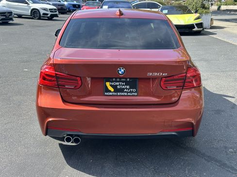 Used 2018 BMW 330e RWD image 10