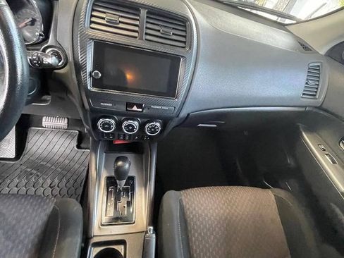 Used 2019 Mitsubishi Outlander Sport SE FWD image 15