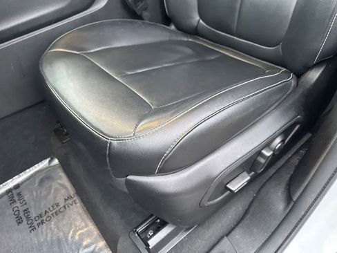 Used 2023 Jeep Grand Cherokee Limited w/ Trailer Tow Prep Group (B) image 15