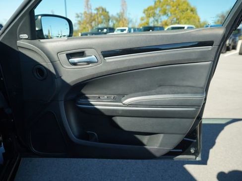 Used 2023 Chrysler 300 S image 18