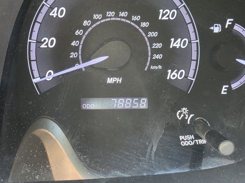 Used 2011 Toyota Avalon Limited FWD image 18