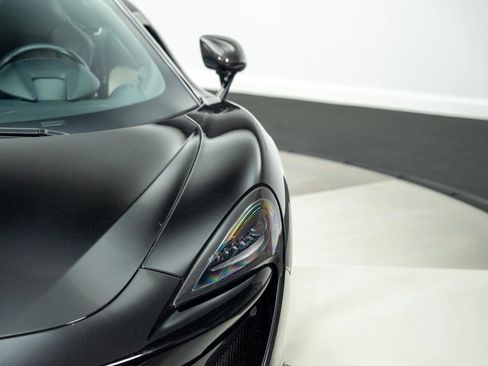Used 2017 McLaren 570S Coupe RWD image 20