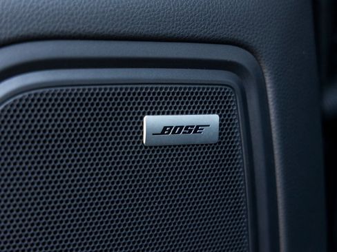 Certified 2025 Porsche Macan image 24