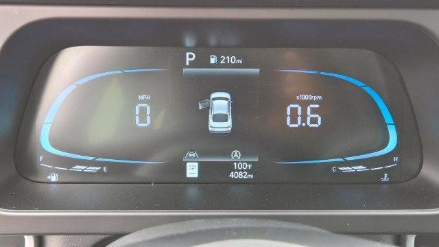 Used 2026 Hyundai Elantra SE FWD image 25