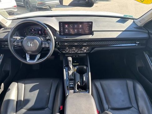 Used 2023 Honda Accord Touring image 9