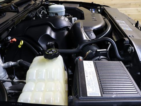 Used 2005 Cadillac Escalade ESV Platinum image 59