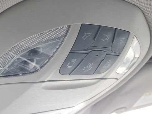 Used 2017 Chrysler Pacifica Touring-L Plus image 31