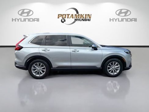 Used 2025 Honda CR-V EX image 4