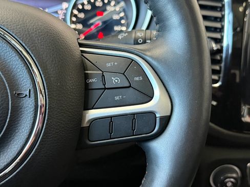 Used 2017 Jeep Compass Limited AWD/4WD image 13