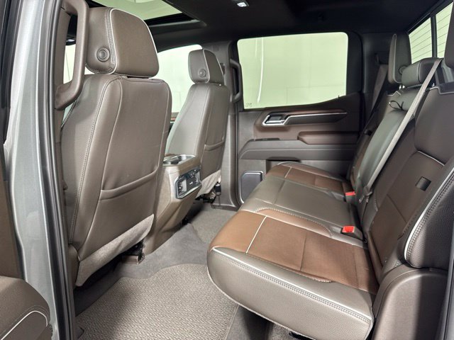 Used 2025 GMC Sierra 1500 Denali w/ Technology Package AWD/4WD image 12