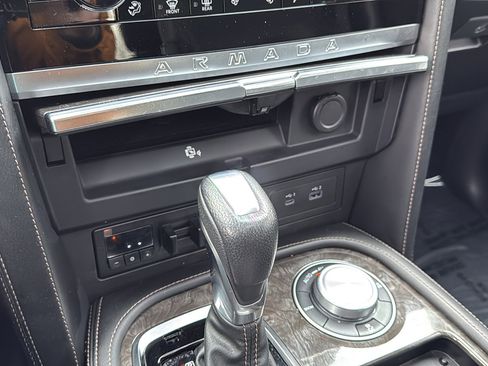 Used 2022 Nissan Armada Platinum image 23
