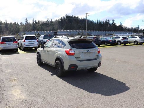 Used 2017 Subaru Crosstrek 2.0i Limited image 7