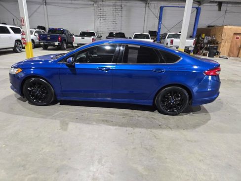 Used 2017 Ford Fusion SE image 5