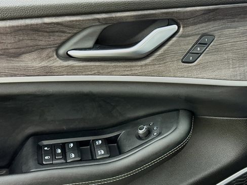 Used 2023 Jeep Grand Cherokee 30th Anniversary image 21