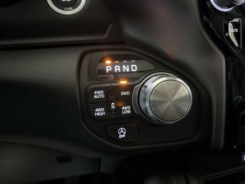 New 2026 RAM 1500 Laramie AWD/4WD image 18