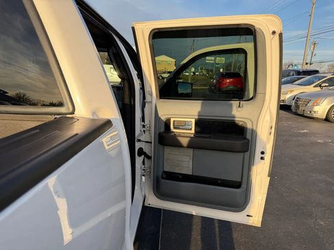 Used 2011 Ford F150 Platinum image 45