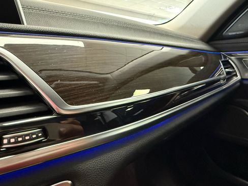 Used 2016 BMW 740i image 33