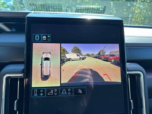 Used 2026 GMC Yukon XL Denali w/ Advanced Technology Package AWD/4WD image 31