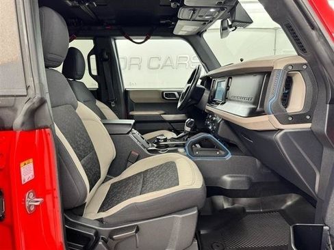 Used 2022 Ford Bronco Wildtrak AWD/4WD image 15