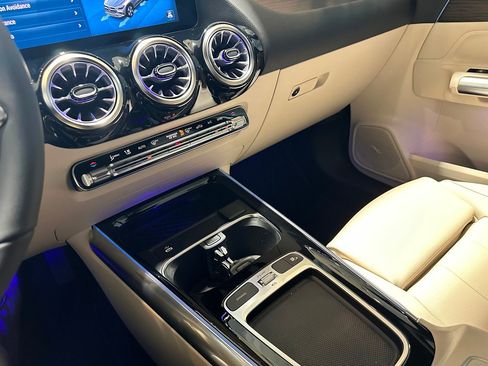 New 2026 Mercedes-Benz GLA 250 4MATIC image 12