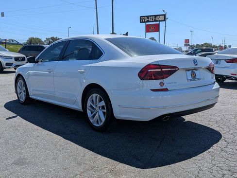 Used 2018 Volkswagen Passat 2.0T SE FWD image 7