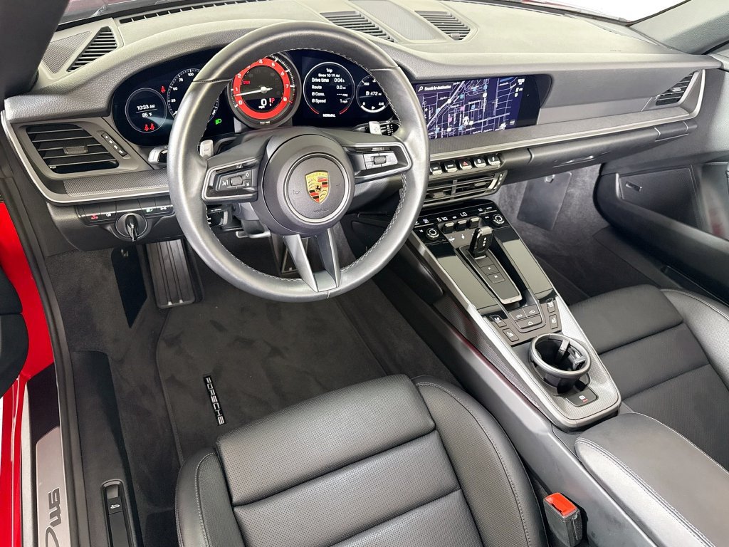 Used 2024 Porsche 911 Carrera RWD image 4