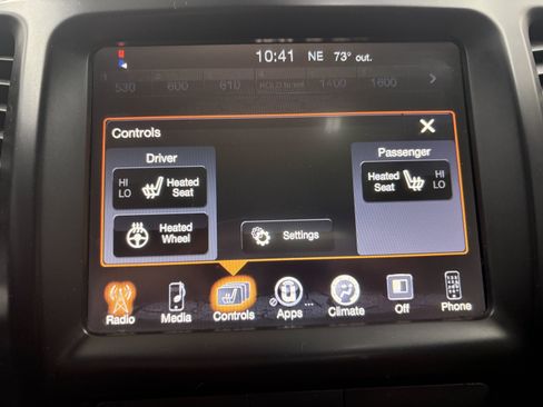 Used 2017 Jeep Cherokee Latitude w/ Cold Weather Group AWD/4WD image 15