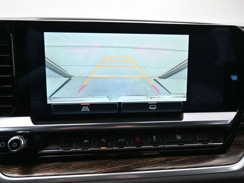 Used 2023 GMC Sierra 1500 SLE image 16