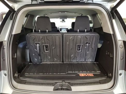 Used 2023 GMC Acadia SLE w/ Driver Convenience Package image 27