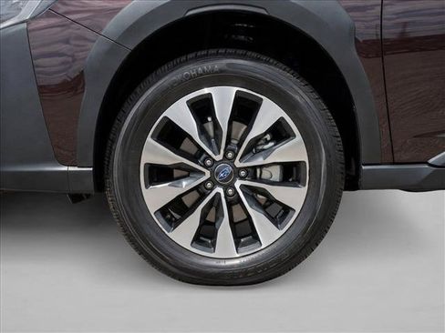 Used 2024 Subaru Outback Touring XT AWD/4WD image 5