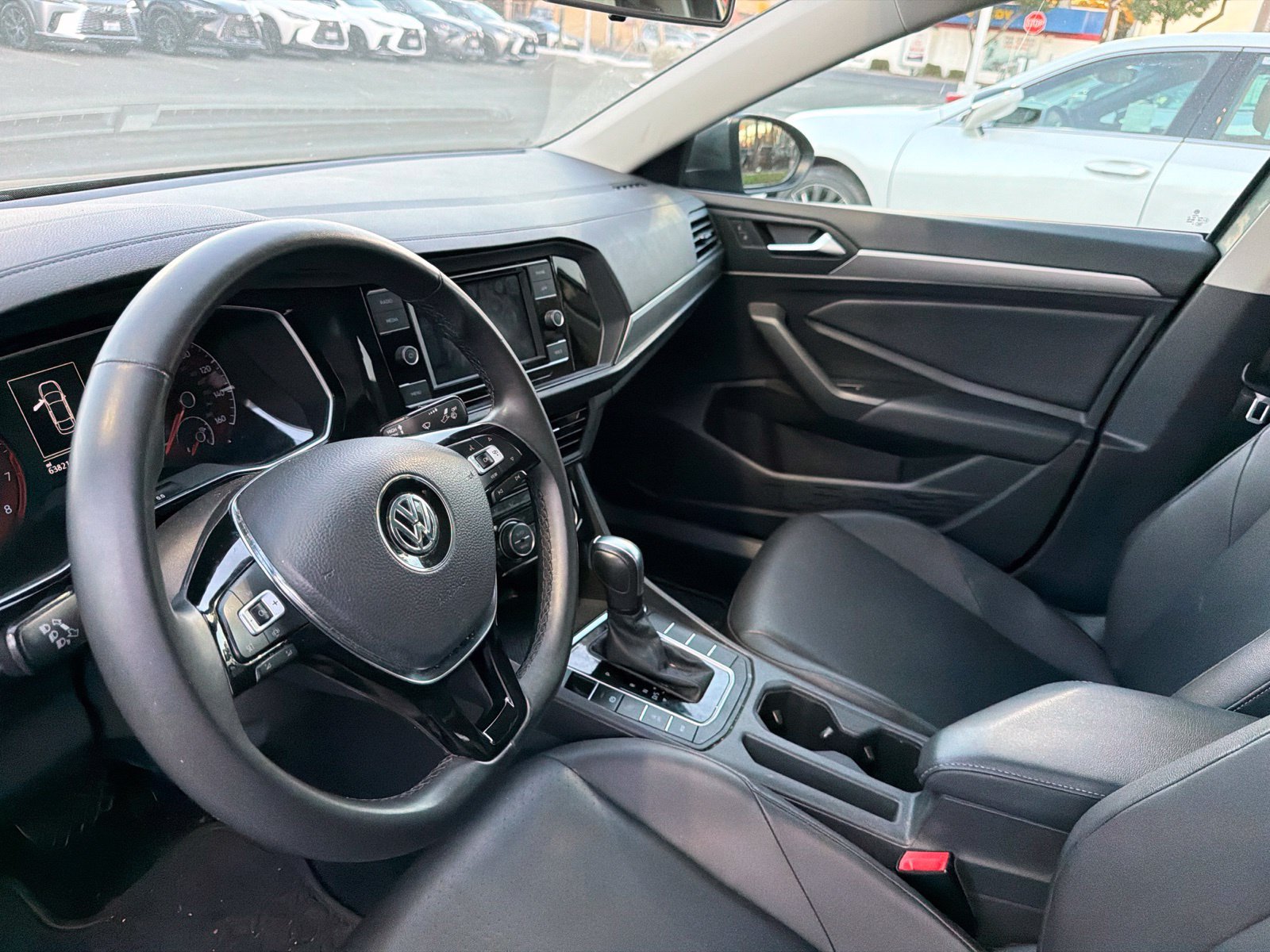 Used 2020 Volkswagen Jetta SE w/ SE Cold Weather Package FWD image 10