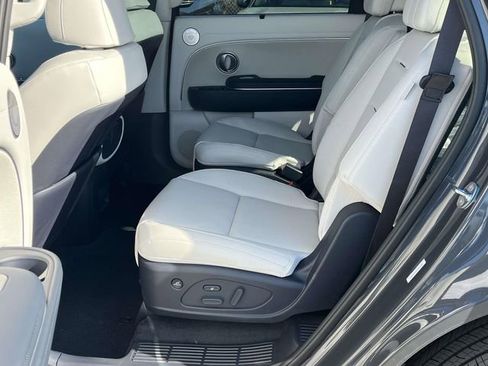 New 2026 Hyundai Palisade Calligraphy FWD image 13