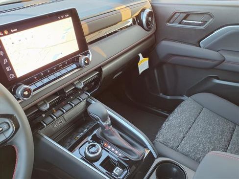 New 2025 Chevrolet Colorado Z71 w/ Midnight Edition image 13