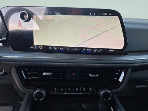 New 2026 Chevrolet Suburban Premier image 28