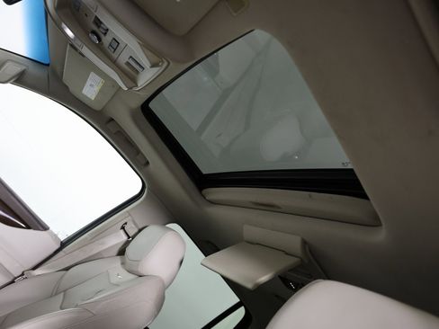 Used 2016 Cadillac Escalade Luxury image 7