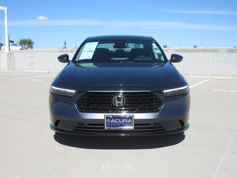 Used 2023 Honda Accord EX-L image 3