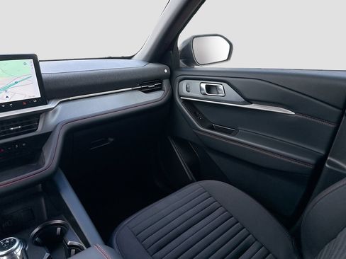 New 2026 Ford Explorer ST-Line w/ ST-Line Street Pack RWD image 32