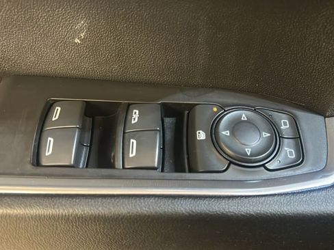 Used 2025 Chevrolet Silverado 1500 LT image 18